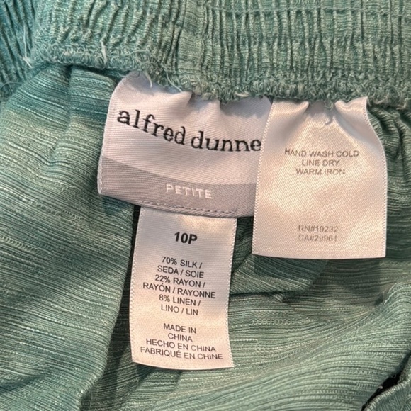 Alfred Dunner Green Chinos - Picture 2 of 3